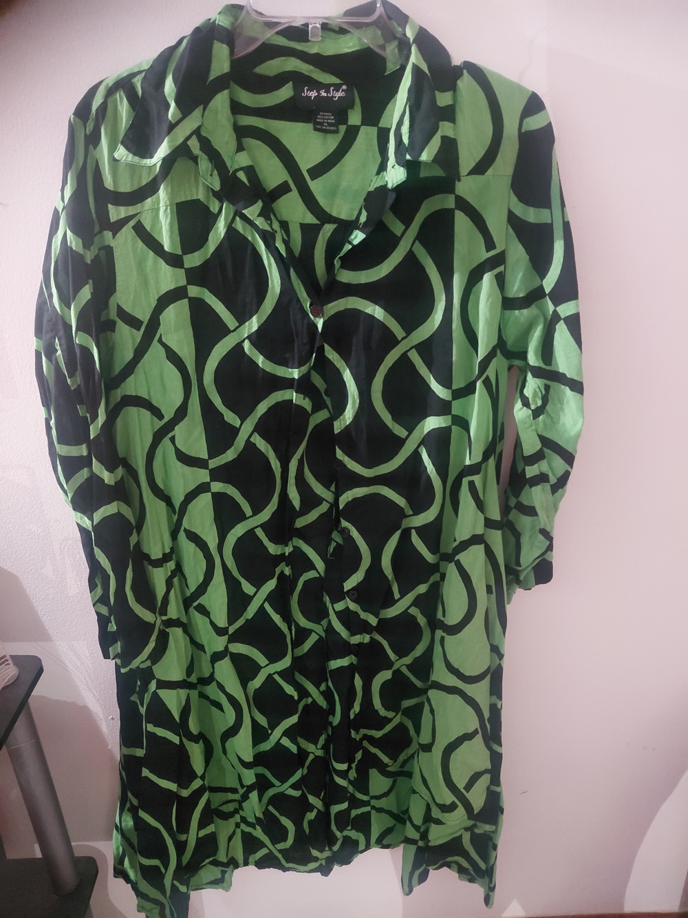 Shop the Style Green & Black Abstract Button-Up Shirt Dress
